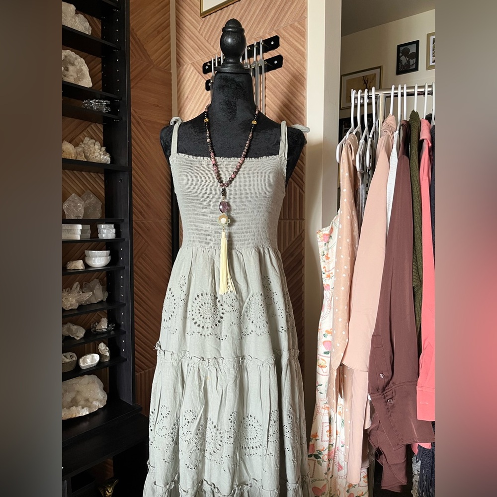 Beautiful embroidered tiered tie shoulder green sleeveless summer maxi dress - Picture 2 of 6